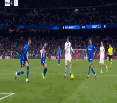 罗首发战数,队内触球和,评分皆垫底,北京单场官网,单场彩票,彩票平台,在线投注,彩票分析