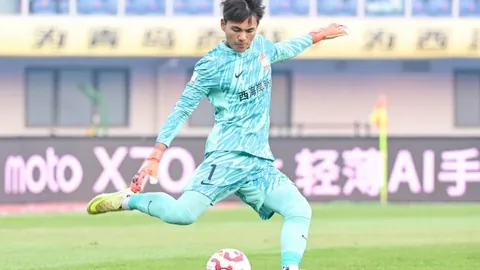 中国女冰壶队亮相米兰冬奥，3月23日12：22激战正酣！